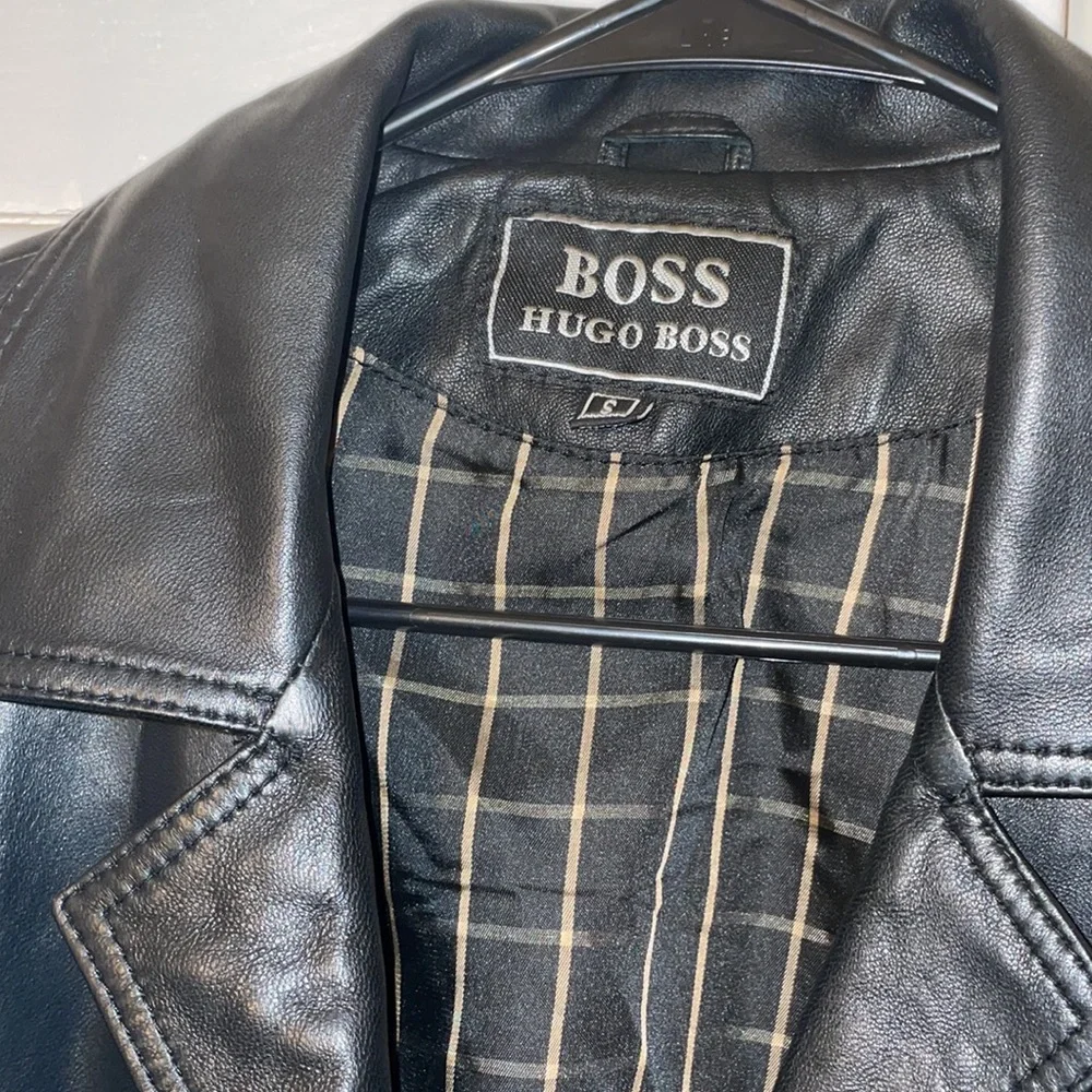Leather jacket - Picture 3 of 5